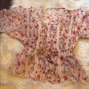 Pink sheet floral top